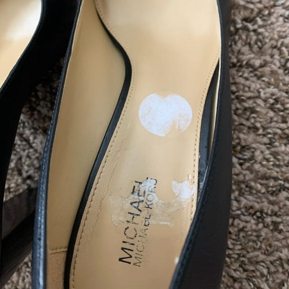 Michael Kors Round Toe Chunky Pump - Picture 10 of 10
